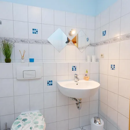 아파트 Fullhouse - - H132 *