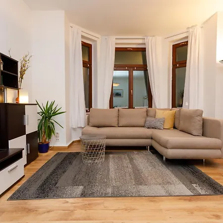 Fullhouse - - H132 아파트 *