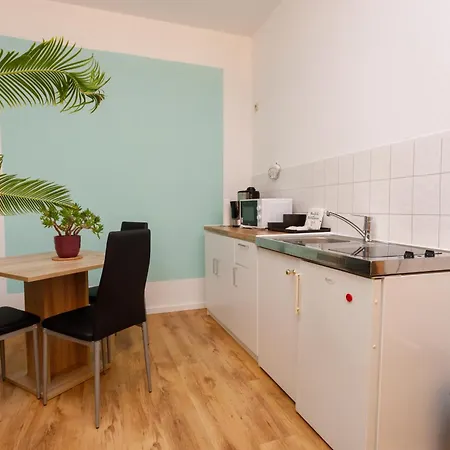 Fullhouse - - H132 아파트 *